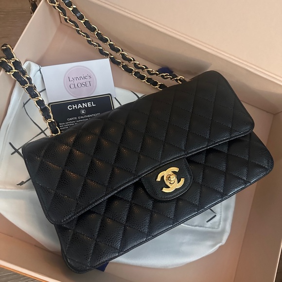 CHANEL Medium Caviar in GHW - Picture 4 of 11